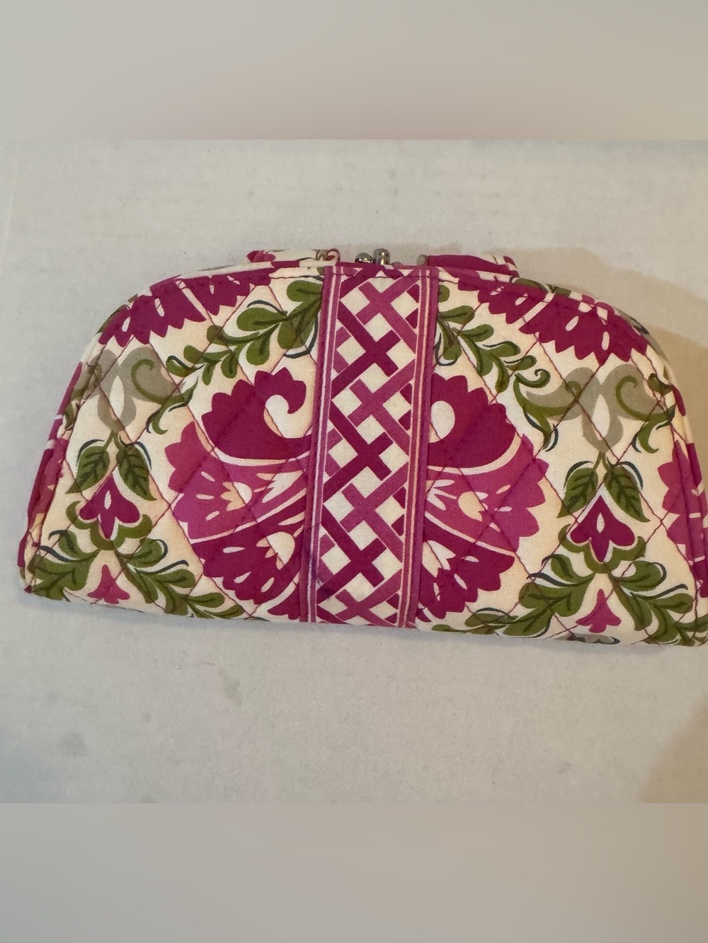 Vera Bradley Frame Wallet In The Retired Priscilla Pink Floral Pattern - Picture 2 of 7